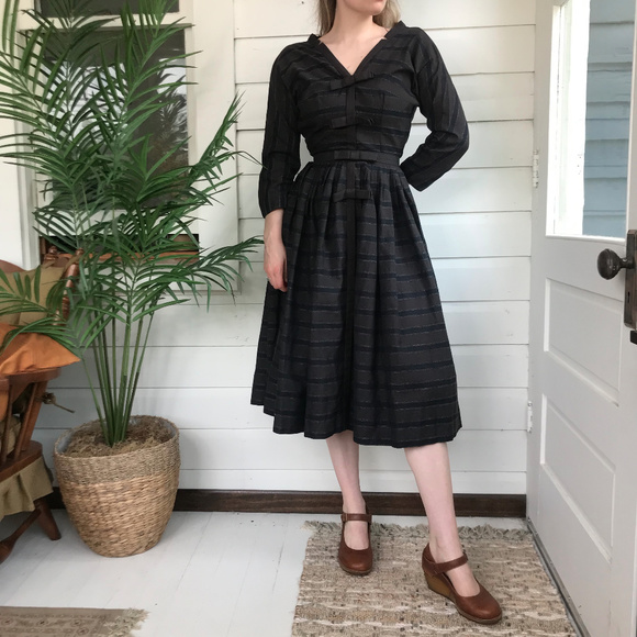 Vintage Dresses & Skirts - 50's Naturally Natlynn Striped Bow Midi Dress